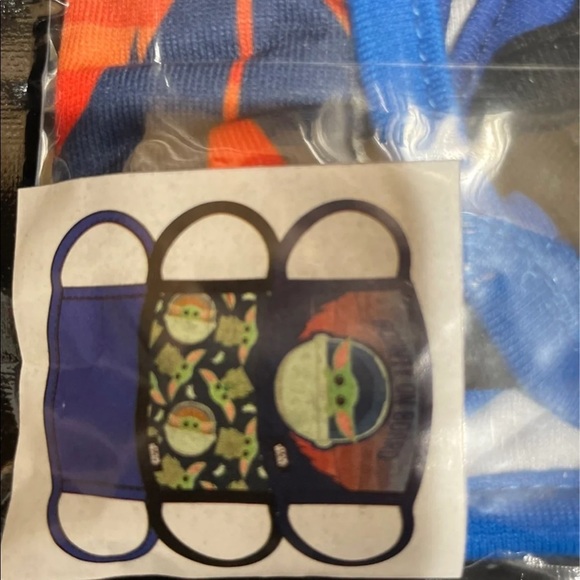 New Youth Kids 3 Pack BABY YODA Mandalorian Cloth Face Masks Star Wars SEALED - Picture 3 of 3